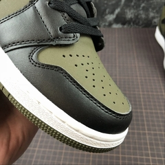 Air Jordan 1 Mid Gs 554725301 - comprar online