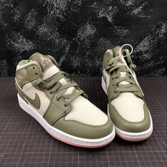 Air Jordan 1 Mid Gs 555112225