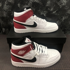 Imagem do Air Jordan 1 Mid 554724116