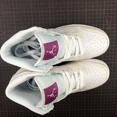 Imagem do Air Jordan 1 Mid 555112id
