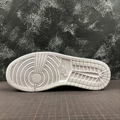 Air Jordan 1 Ret Low Slip Av3918100 na internet