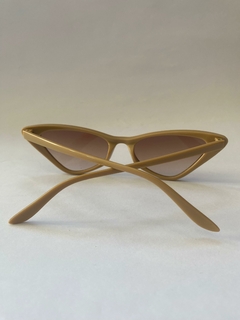 Solar Tesla Nude - comprar online