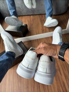 tenis McQueen - Blacks Sneaker