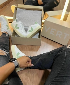 Tenis Vert na internet