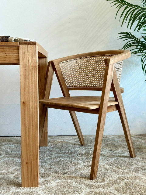 Silla de teca y esterilla