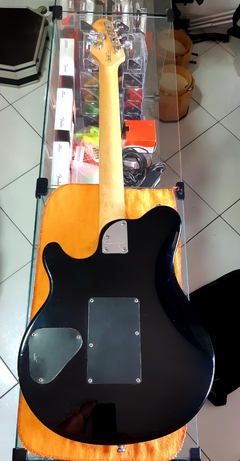 Imagem do Guitarra OLP by Ernie Ball Axis MM1 EVH