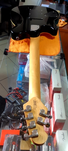 Guitarra OLP by Ernie Ball Axis MM1 EVH na internet