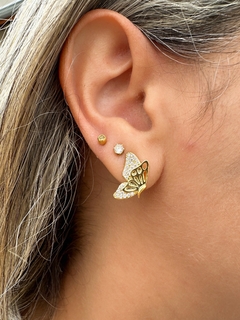 Brinco Borboleta cravejada zircônias - em banho ouro 18k - comprar online