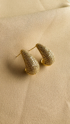 Brinco gota luxo cravejada micro zircônias banhado a ouro 18k - comprar online