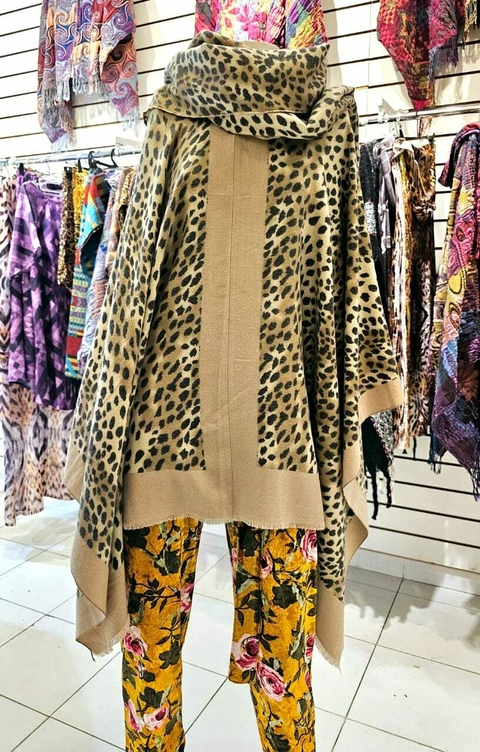 Prenda inteligente, Ruana, Poncho, Pashmina, Falda, 10 maneras de usar, Animal Print, Talle Universal