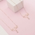 Colar Escrito Mãe com Zircônia Folheado a Ouro 18k.