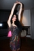 Vestido Kylie Dourado na internet