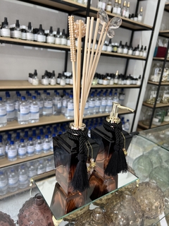 Kit de lavabo Pirâmide Preto com rosê 250ml na internet
