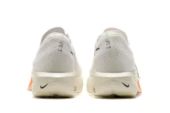 Nike ZoomX Vaporfly 3 “Prototype” V57 - Clube do manto