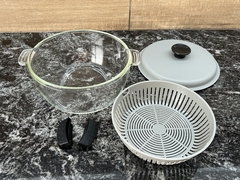 CACEROLA DE VIDRIO BOROSILICATADO CON AGARRADERAS EN SILICONA, TAPA Y COLADOR - comprar online