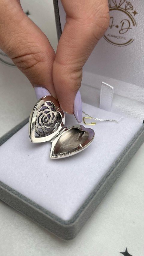 Relicário Coração Vazado - comprar online