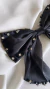 Broche em Formato de Laço com Cristais e Strass - comprar online