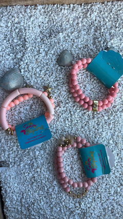 Pulseiras praianas na internet