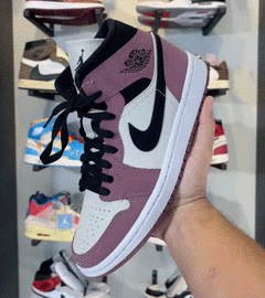 Air Jordan 1 Mid WMNS "Berry Pink"