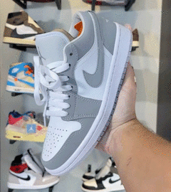 Imagem do Air Jordan 1 Low "Wolf Grey" (W)