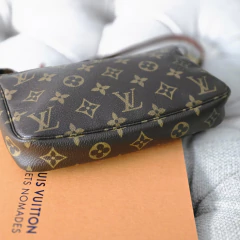 Louis Vuitton Pochette Accessoires - comprar online