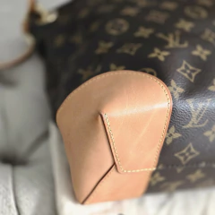 Louis Vuitton Berri PM na internet