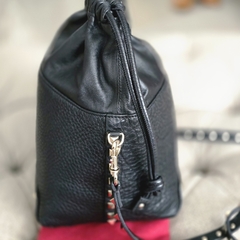 Imagem do Valentino Rockstud Bucket