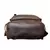 Base da mochila de couro legítimo marrom estilo vintage com acabamento reforçado e bolso frontal organizador.