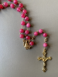 Terço - Pedra Natural Ágata Rosa - Atelier Veritatis Splendor