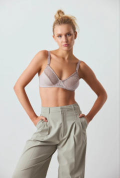 BR763-Marca: Brigitte | Corpiño de algodón & lycra doble con puntilla - comprar online