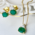 Conjunto de Colar e Brincos Gota Cristal Verde Esmeralda Banhado a Ouro