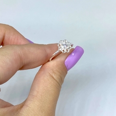 ANEL FLOR COM PEDRA 3MM - 2G PRATAS