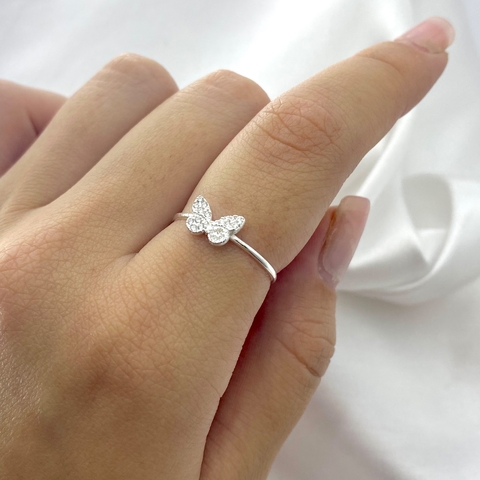 Anel borboleta pequena cravejada