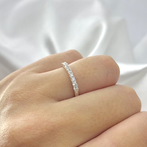 Anel meia aliança cravejado