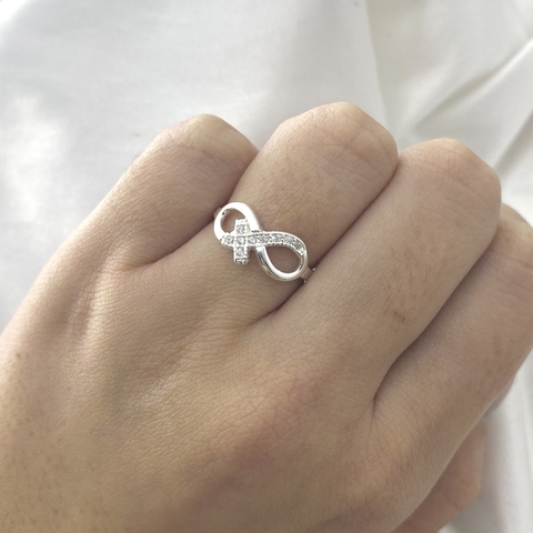 ANEL INFINITO COM CRUZ CRAVEJADO