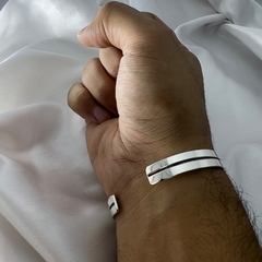 Bracelete liso na internet