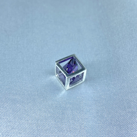 Pingente quadrado com zircônia