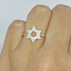 Anel estrela cravejado aro liso