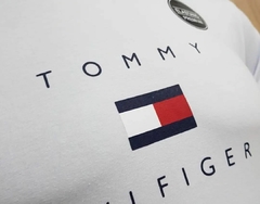 Camiseta Tommy Hilfiger na internet