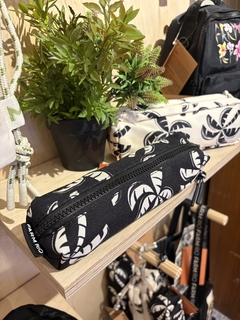 Mini necessaire coqueiro preto e branco - Studio54decora