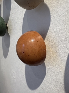 Cabideiro concreto terracota M - comprar online