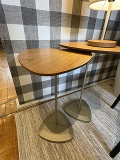 Mesa lateral triângulo P - comprar online