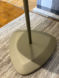 Mesa lateral triângulo P - Studio54decora