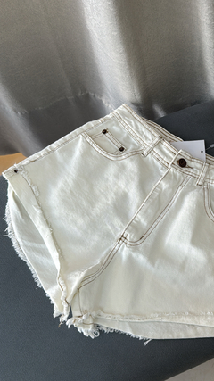 SHORT OFF WHITE - Booh Store