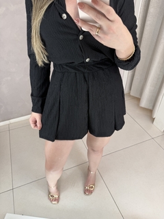 Conjunto Lucy preto na internet