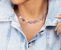 Colar choker corações (ródio claro)