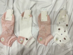 Art 385 - 2 pares de Medias surtidas - Renata Obeid