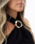 Blusa Preta com Argola na internet