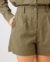 Short de Linho Verde Oliva na internet