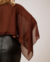 Blusa Capa Marrom na internet